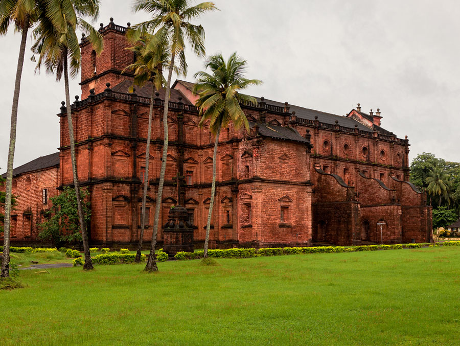 Basilica of Bom Jesus at Old Goa - Colonial Architecture in India