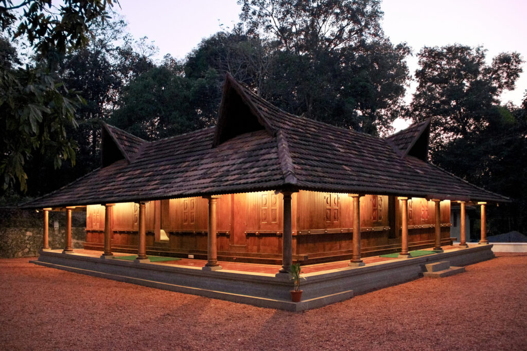 Old Traditional Architecture Of Kerala  - vernacular architecture in India